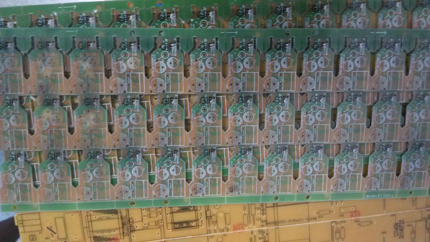 電路板<a href='/product/' class='keys' title='點擊查看關于噴碼機的相關信息' target='_blank'>噴碼機</a>